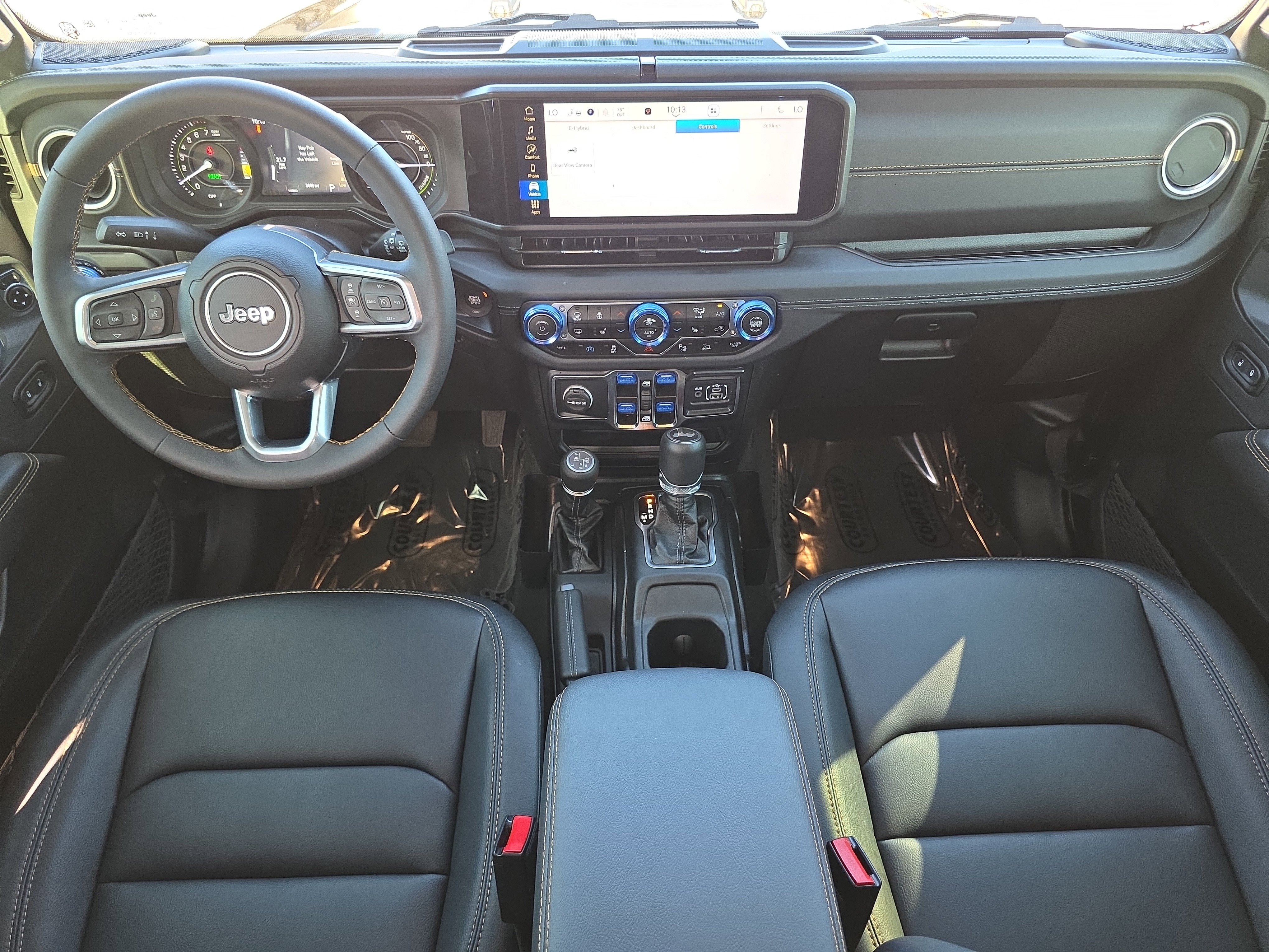 Used 2024 Jeep Wrangler Sahara w/ Safety Group image 13