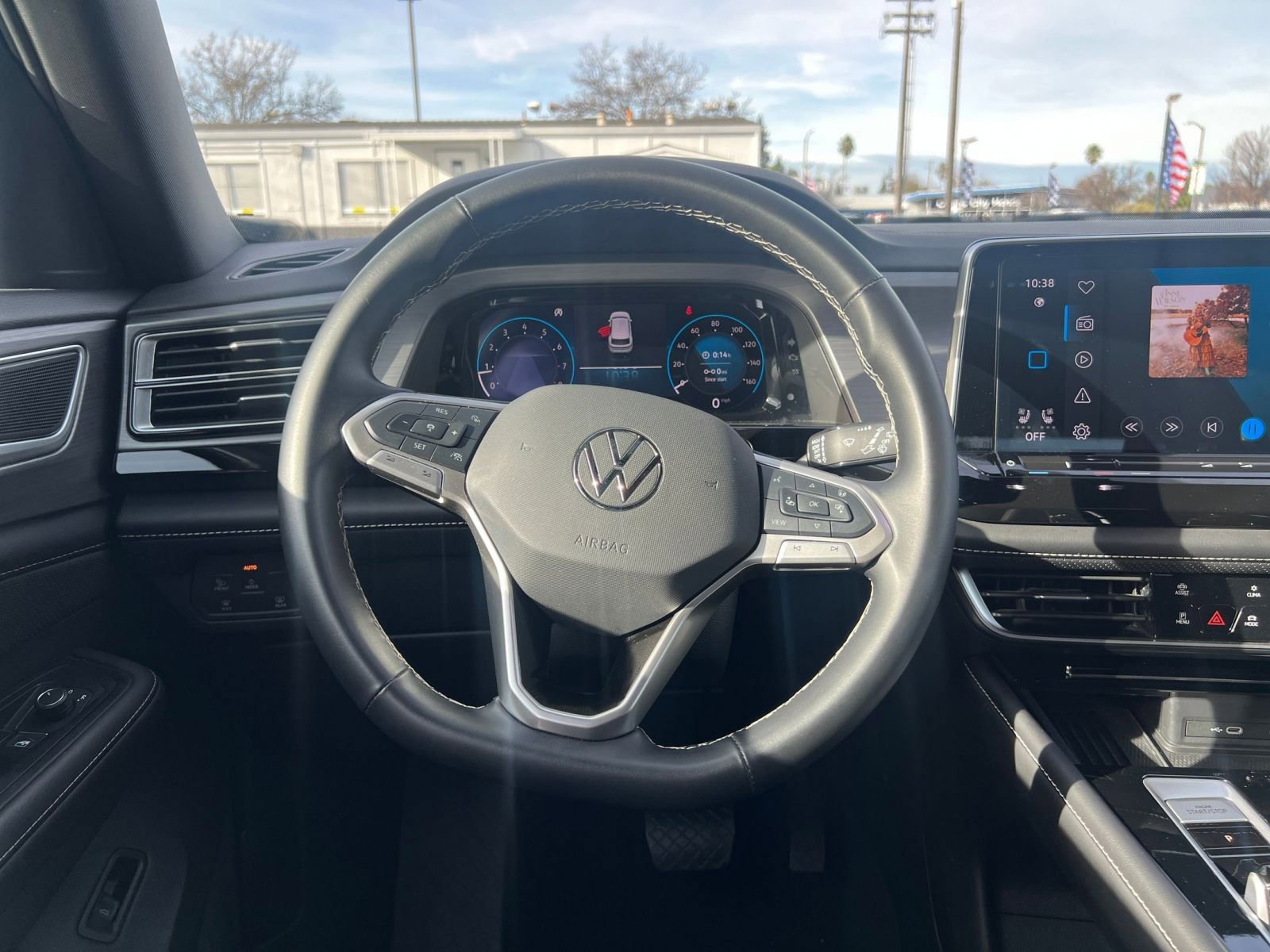 Used 2025 Volkswagen Atlas Cross Sport SE image 34