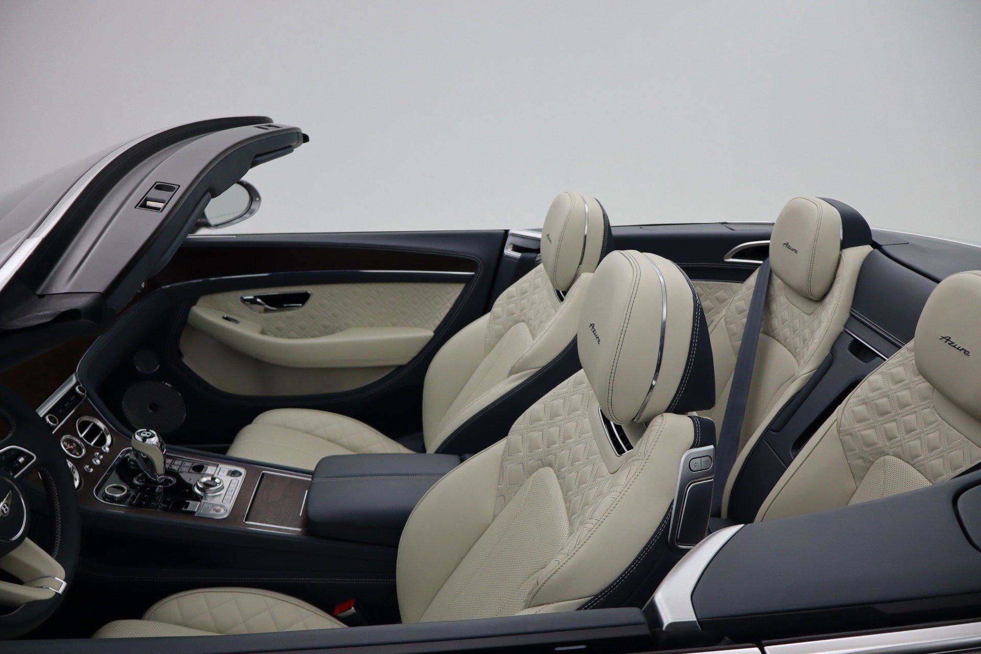 Used 2023 Bentley Continental GT Azure image 51