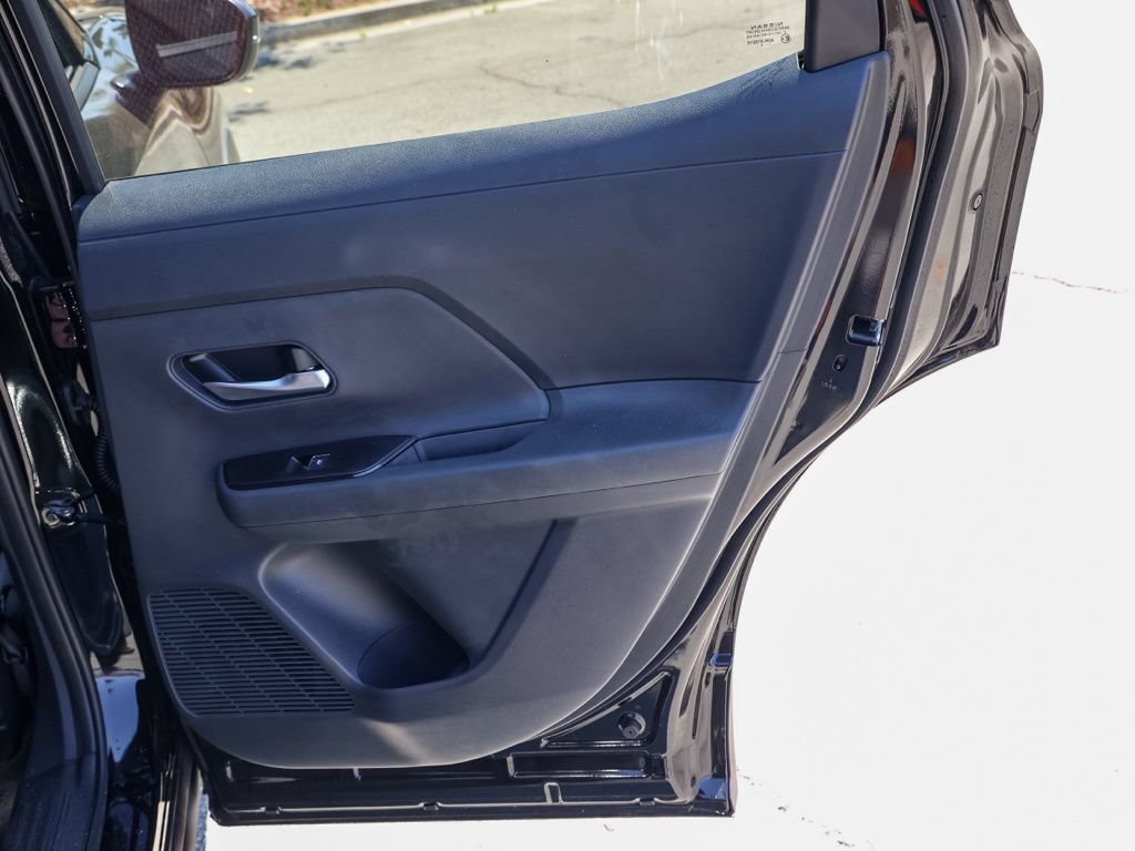 New 2026 Nissan Kicks SR FWD image 18