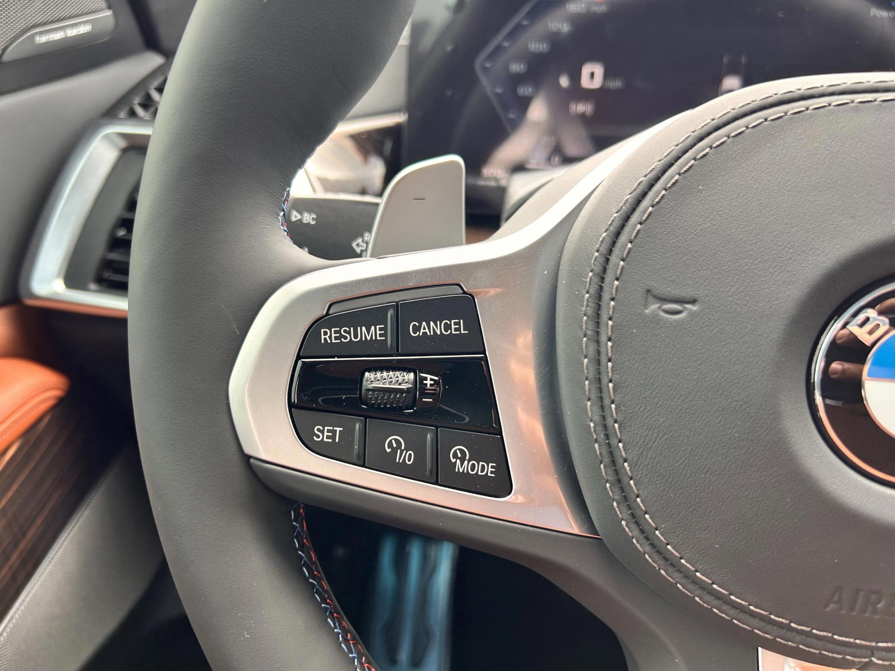 Used 2026 BMW X7 M60i image 9