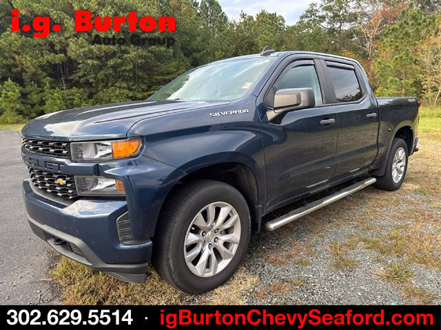Used 2020 Chevrolet Silverado 1500 Custom w/ Custom Value Package AWD/4WD image 3
