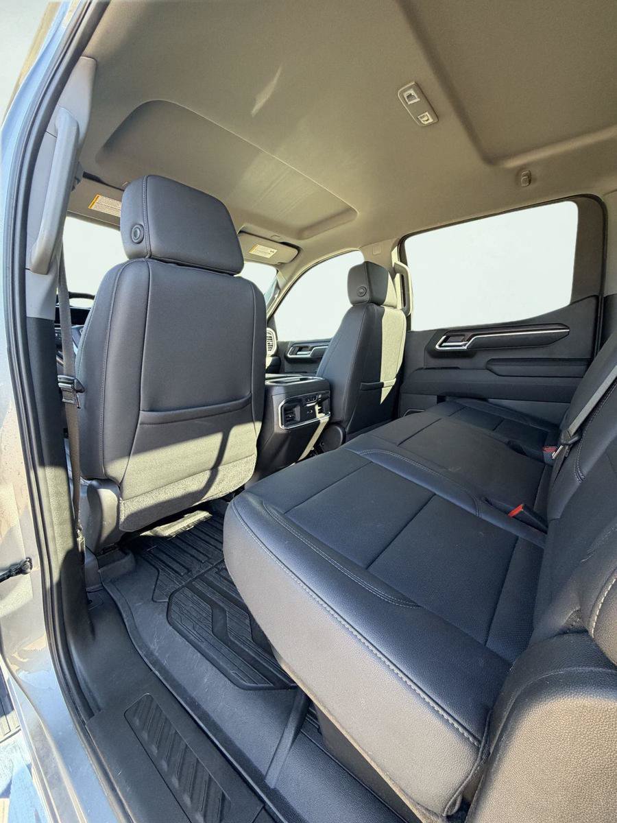 Used 2025 GMC Sierra 1500 SLT w/ SLT Premium Plus Package AWD/4WD image 13