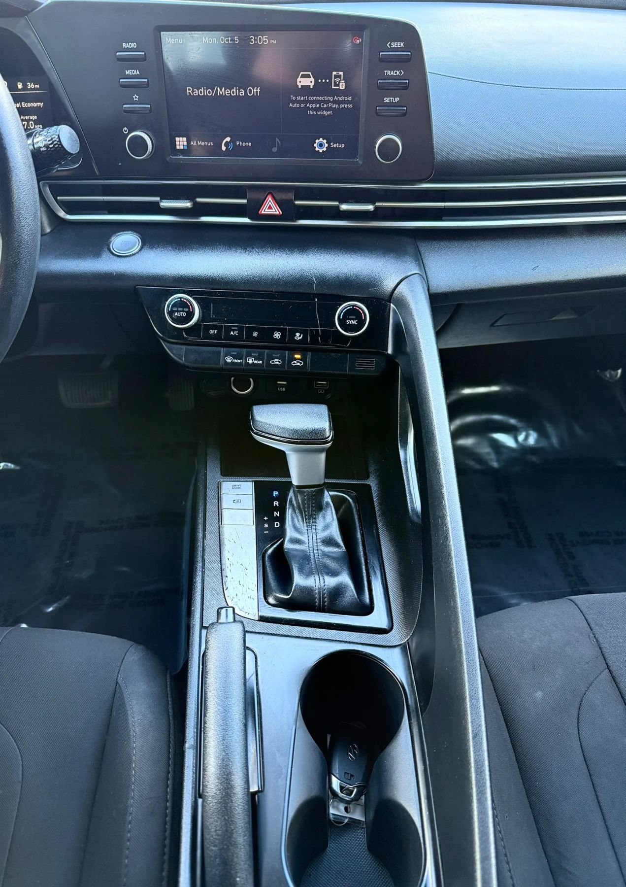 Used 2023 Hyundai Elantra SEL FWD image 19