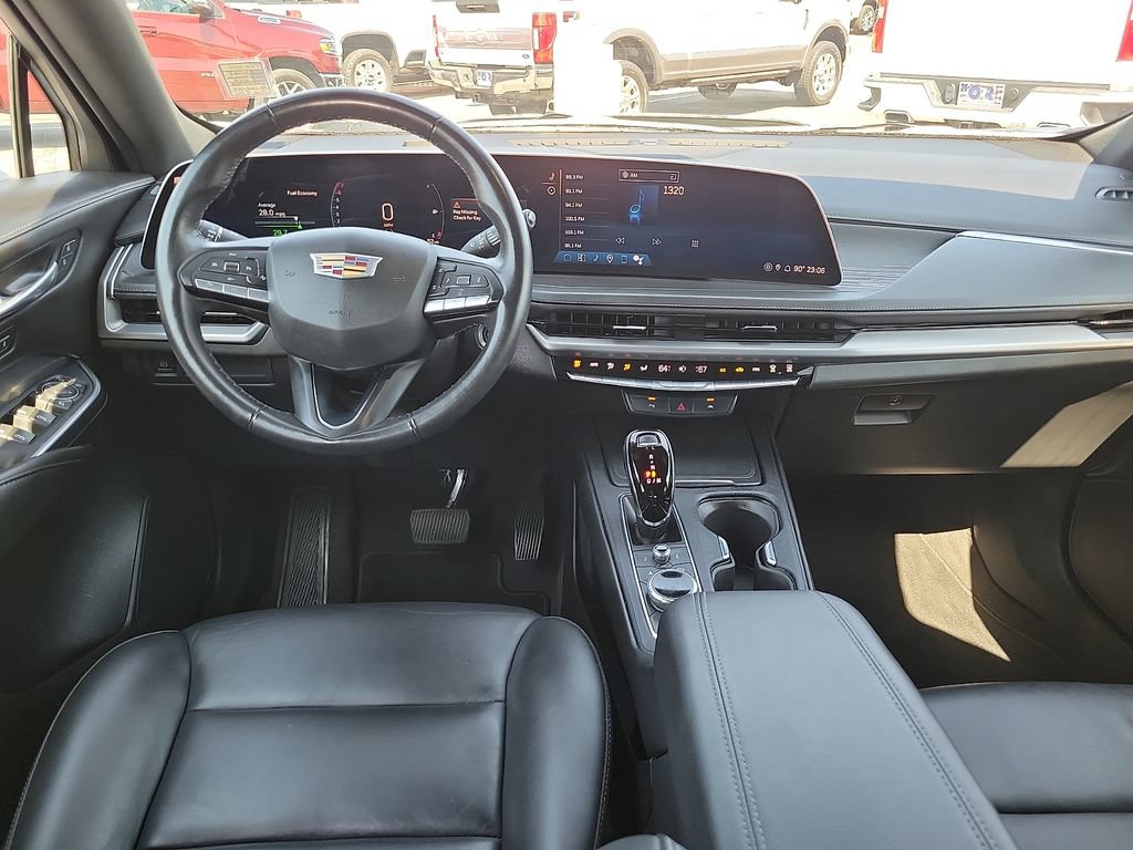 Used 2025 Cadillac XT4 Premium Luxury FWD image 10