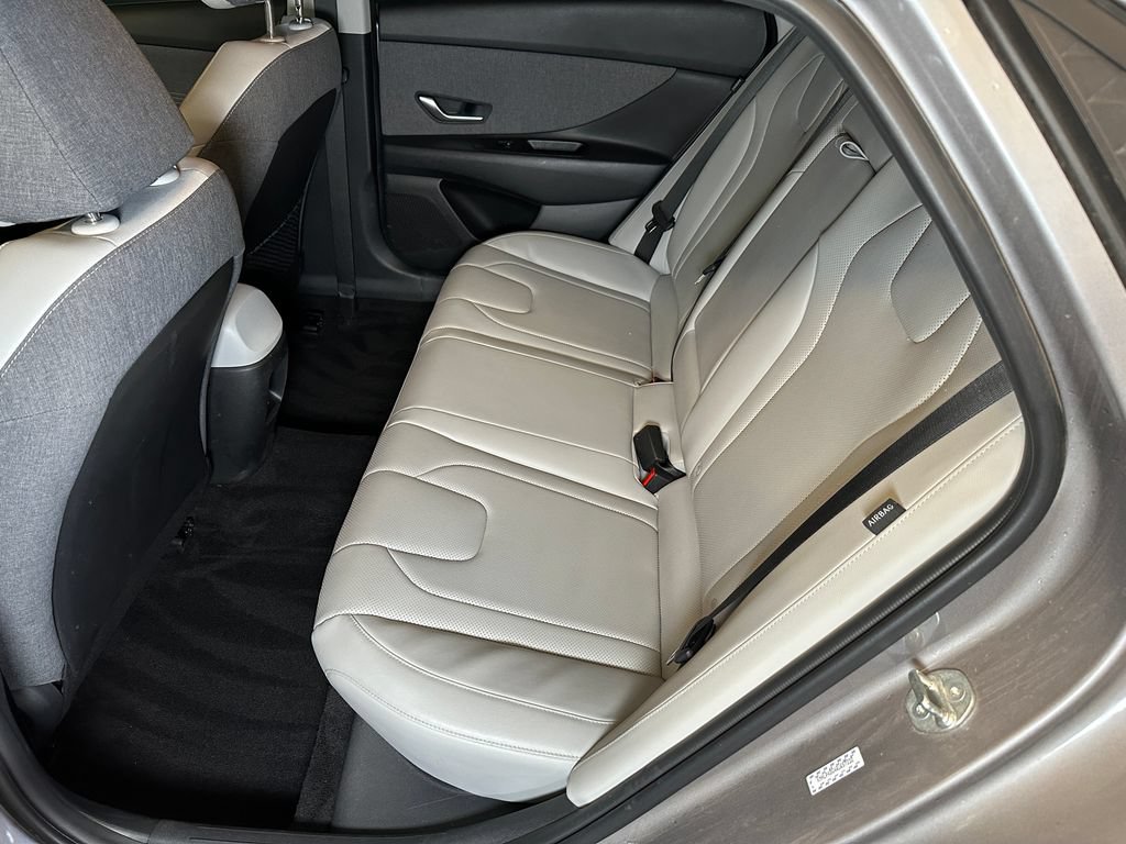 Used 2024 Hyundai Elantra Limited FWD image 21