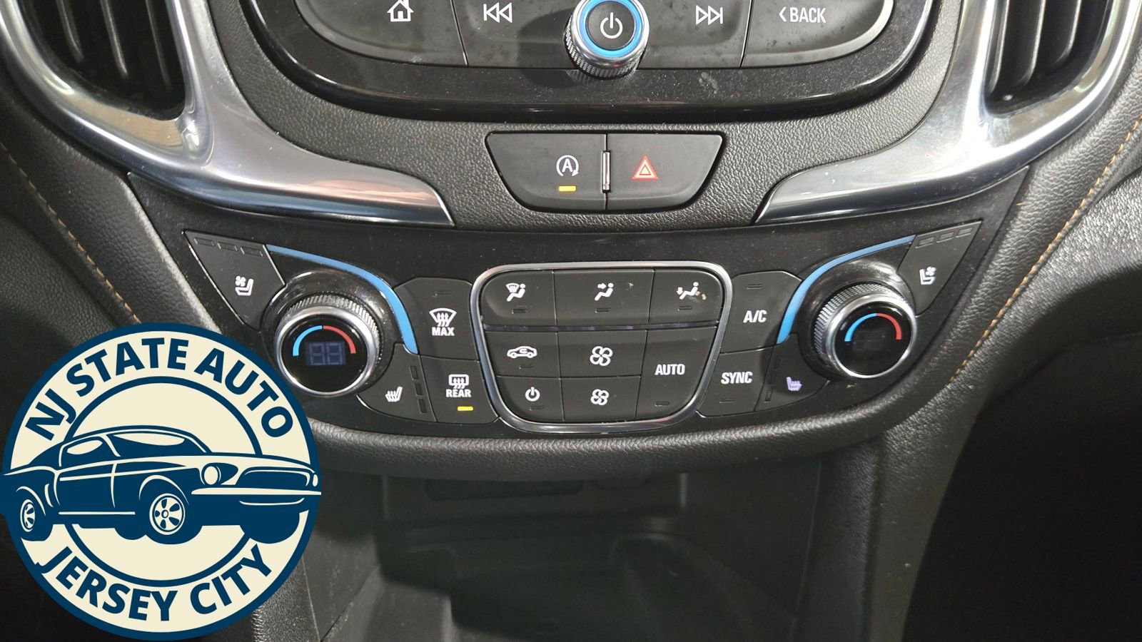 Used 2024 Chevrolet Equinox Premier AWD/4WD image 14