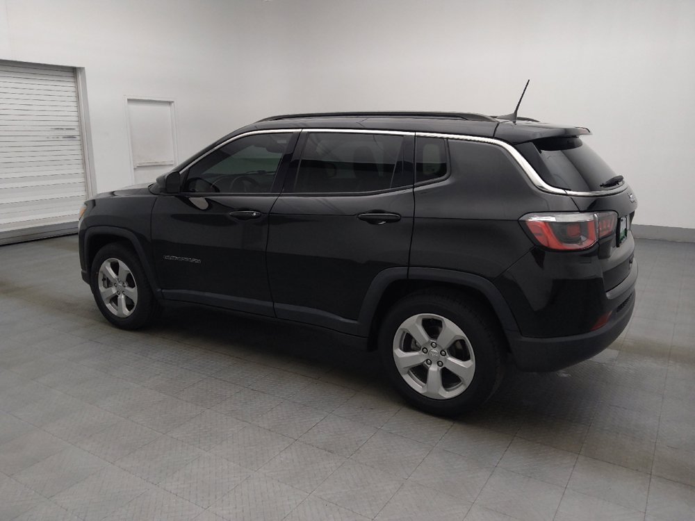 Used 2020 Jeep Compass Latitude FWD image 3
