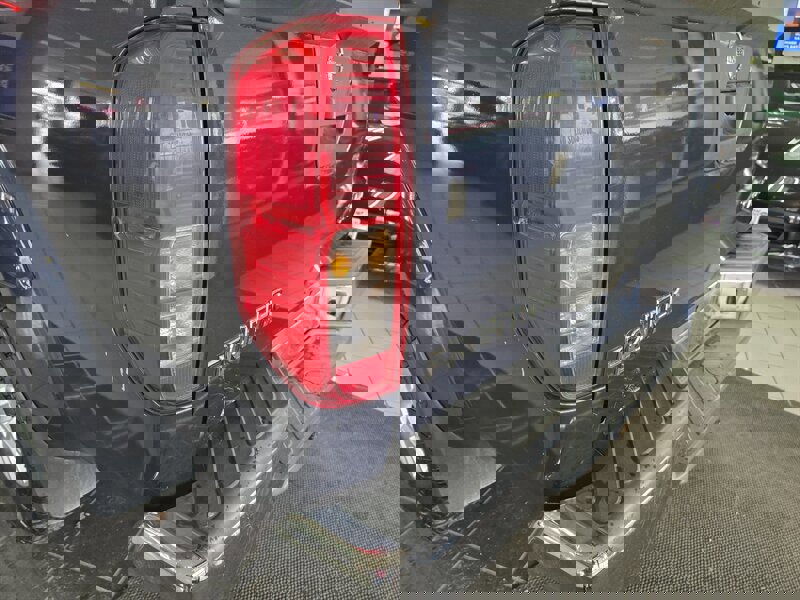 Used 2018 Nissan Frontier SV image 28