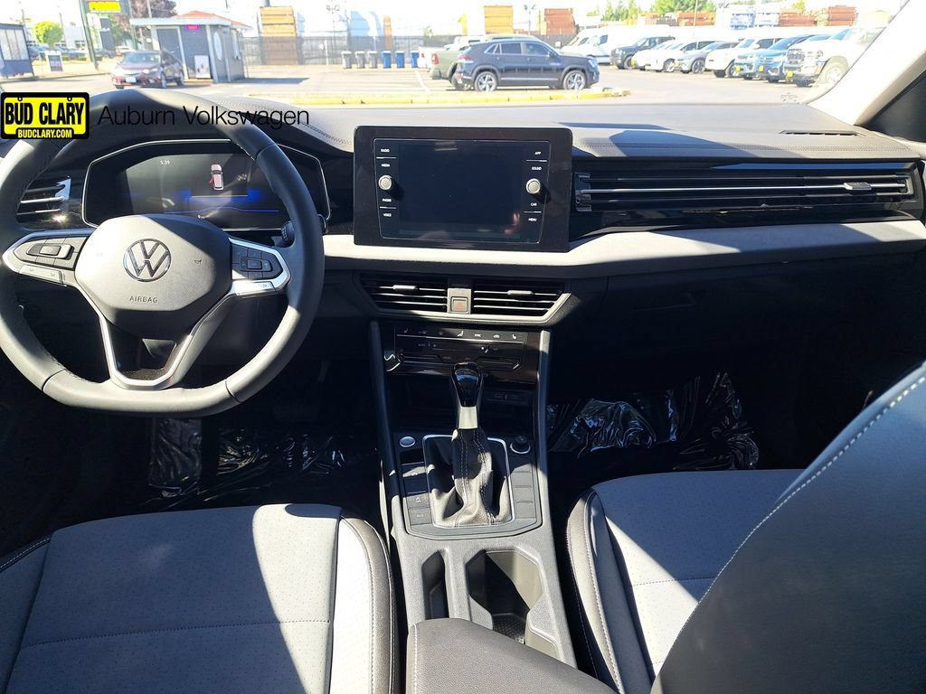 New 2026 Volkswagen Jetta SE FWD image 22