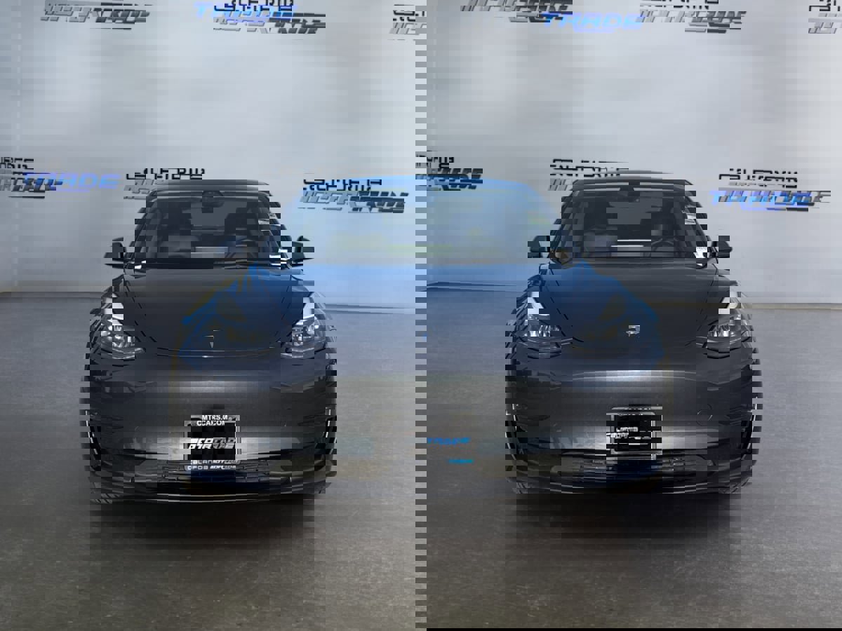 Used 2023 Tesla Model 3 Standard Range image 2