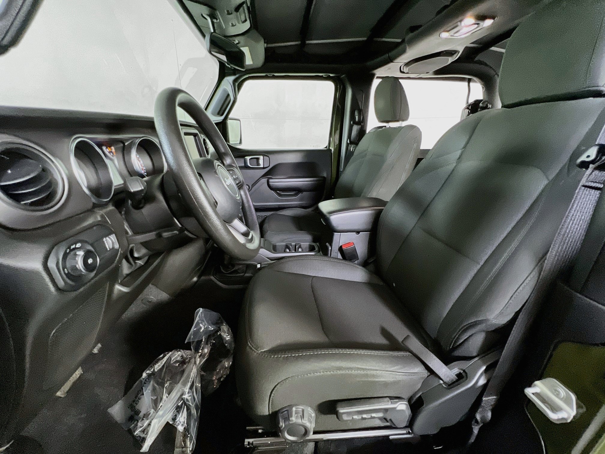 Used 2023 Jeep Wrangler Sport AWD/4WD image 19