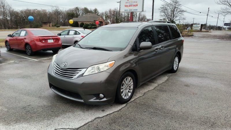 Used 2015 Toyota Sienna XLE