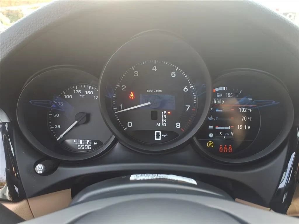 Used 2022 Porsche Macan image 31