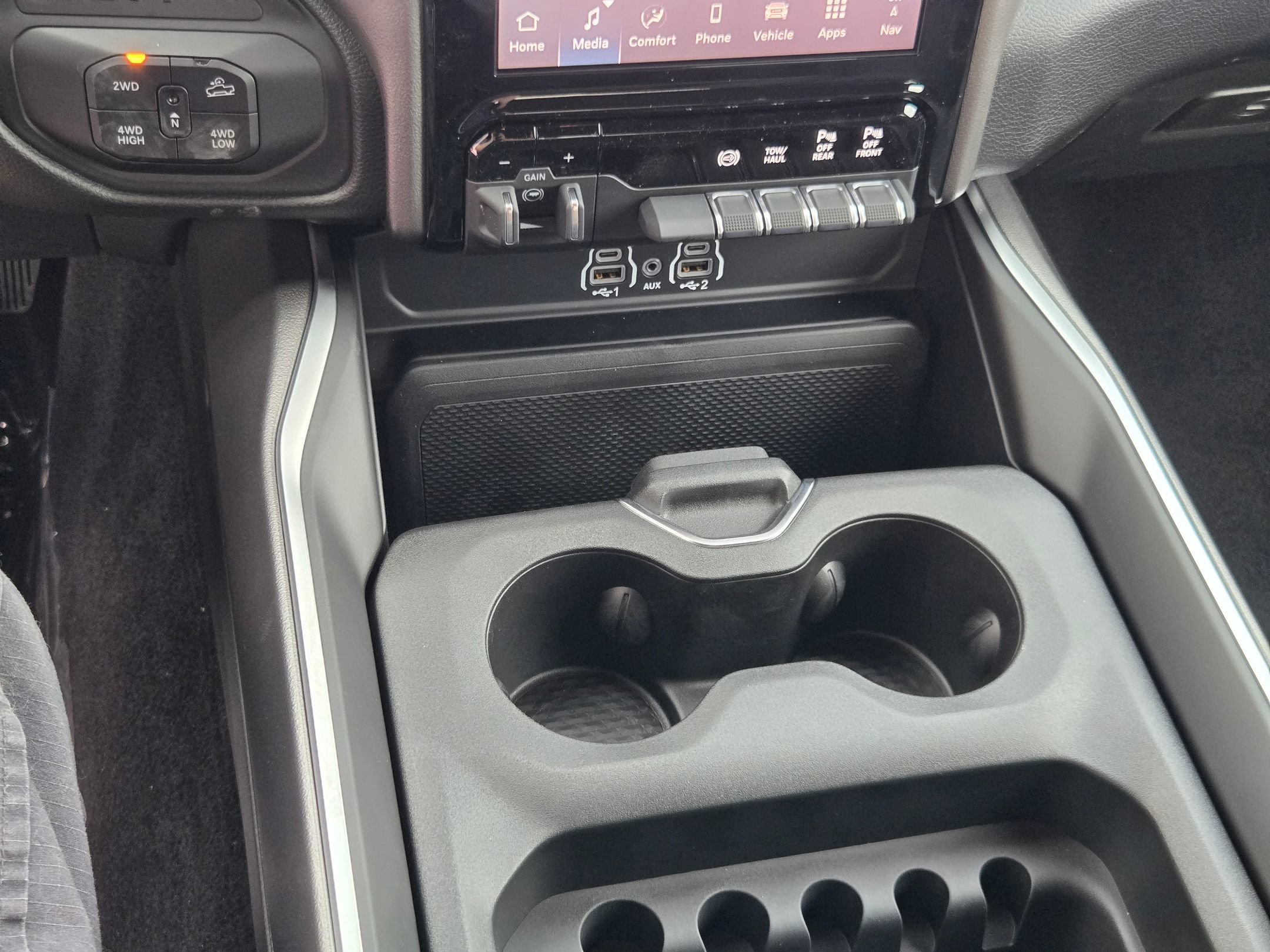 New 2026 RAM 2500 Big Horn AWD/4WD image 29