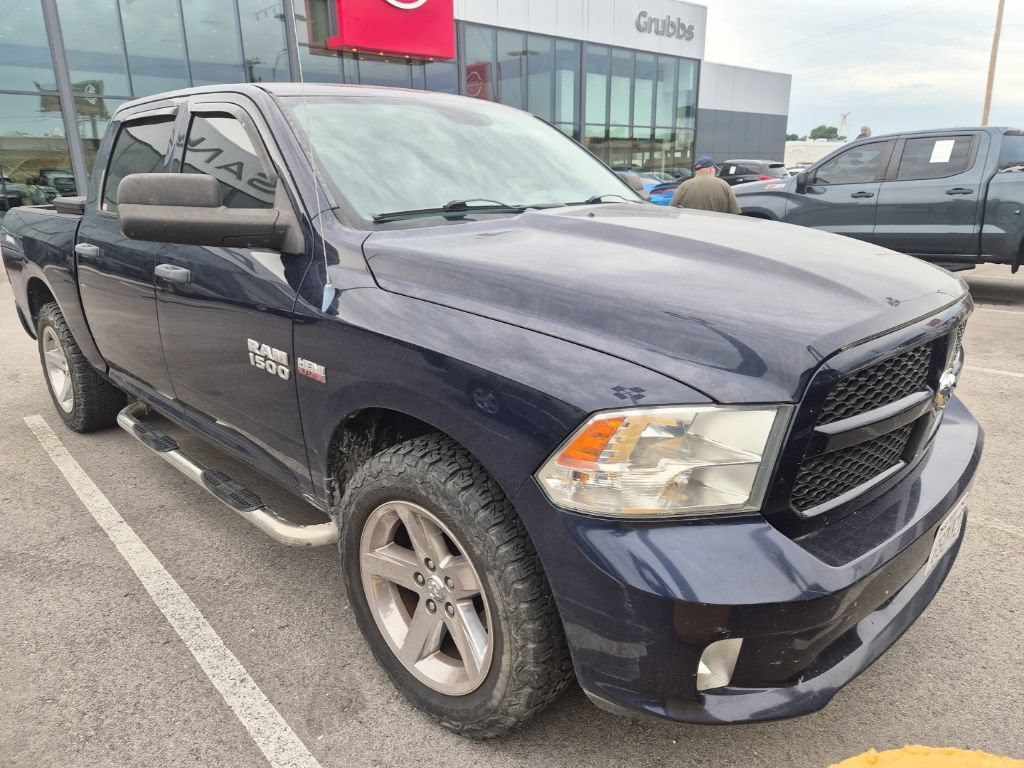 Used 2014 RAM 1500 Express RWD image 3