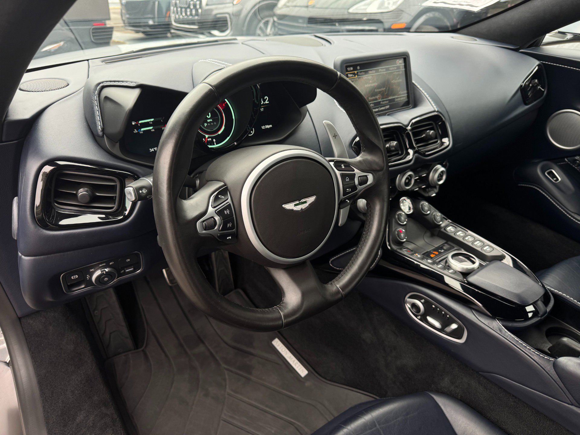 Used 2020 Aston Martin V8 Vantage Coupe image 14