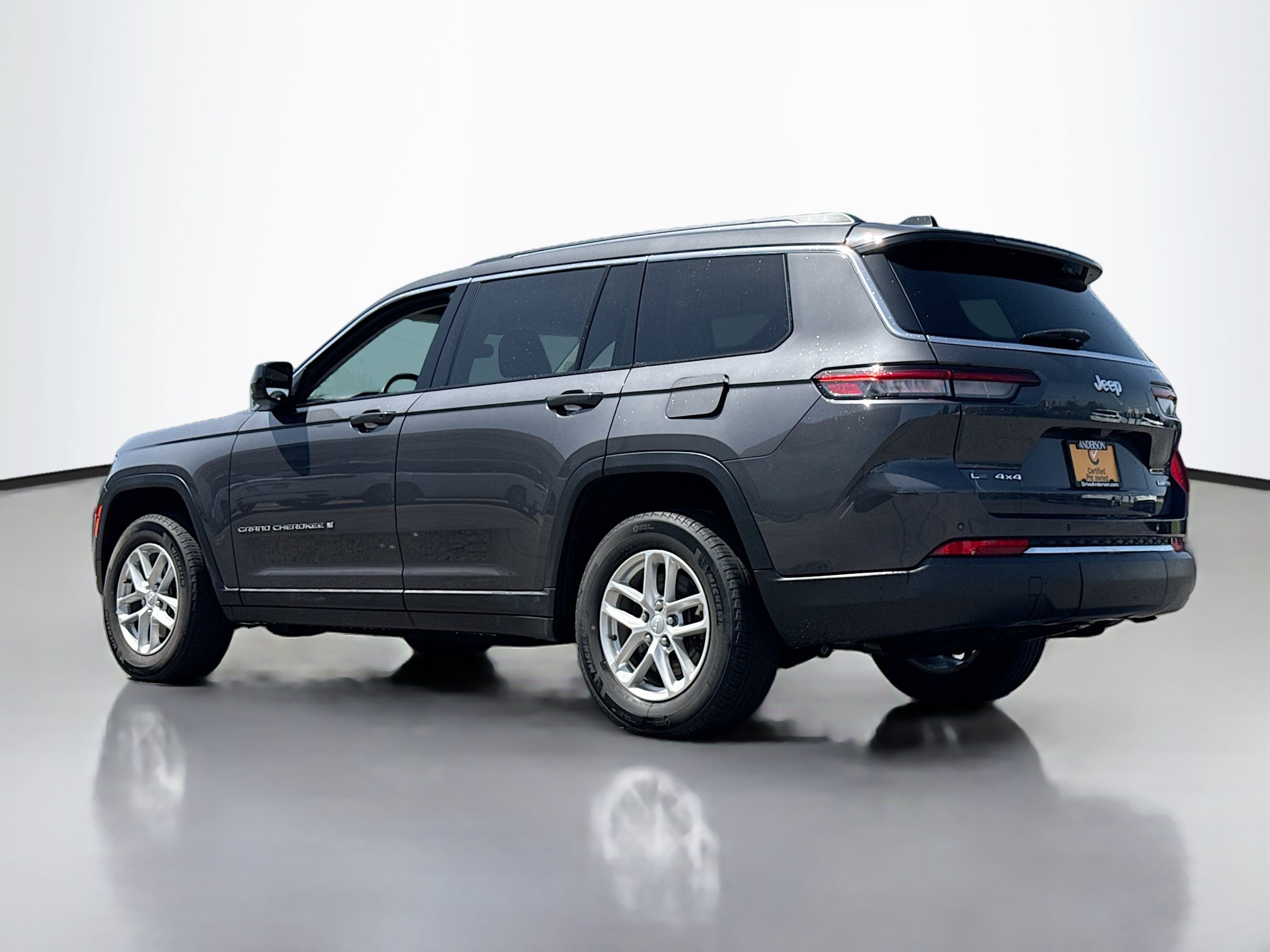 Used 2023 Jeep Grand Cherokee L Laredo w/ Luxury Tech Group I AWD/4WD image 14