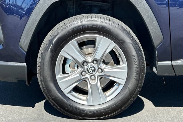 Certified 2024 Toyota RAV4 XLE FWD image 31