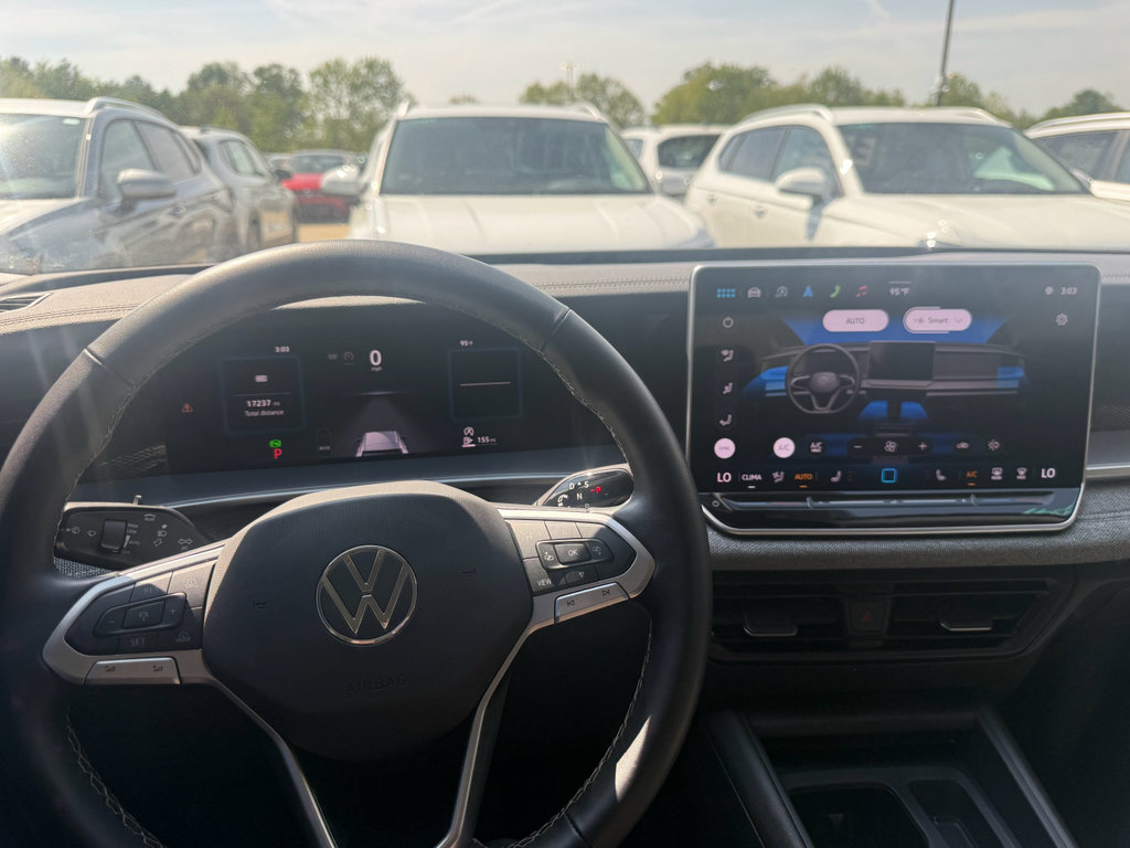 Certified 2025 Volkswagen Tiguan S FWD image 12