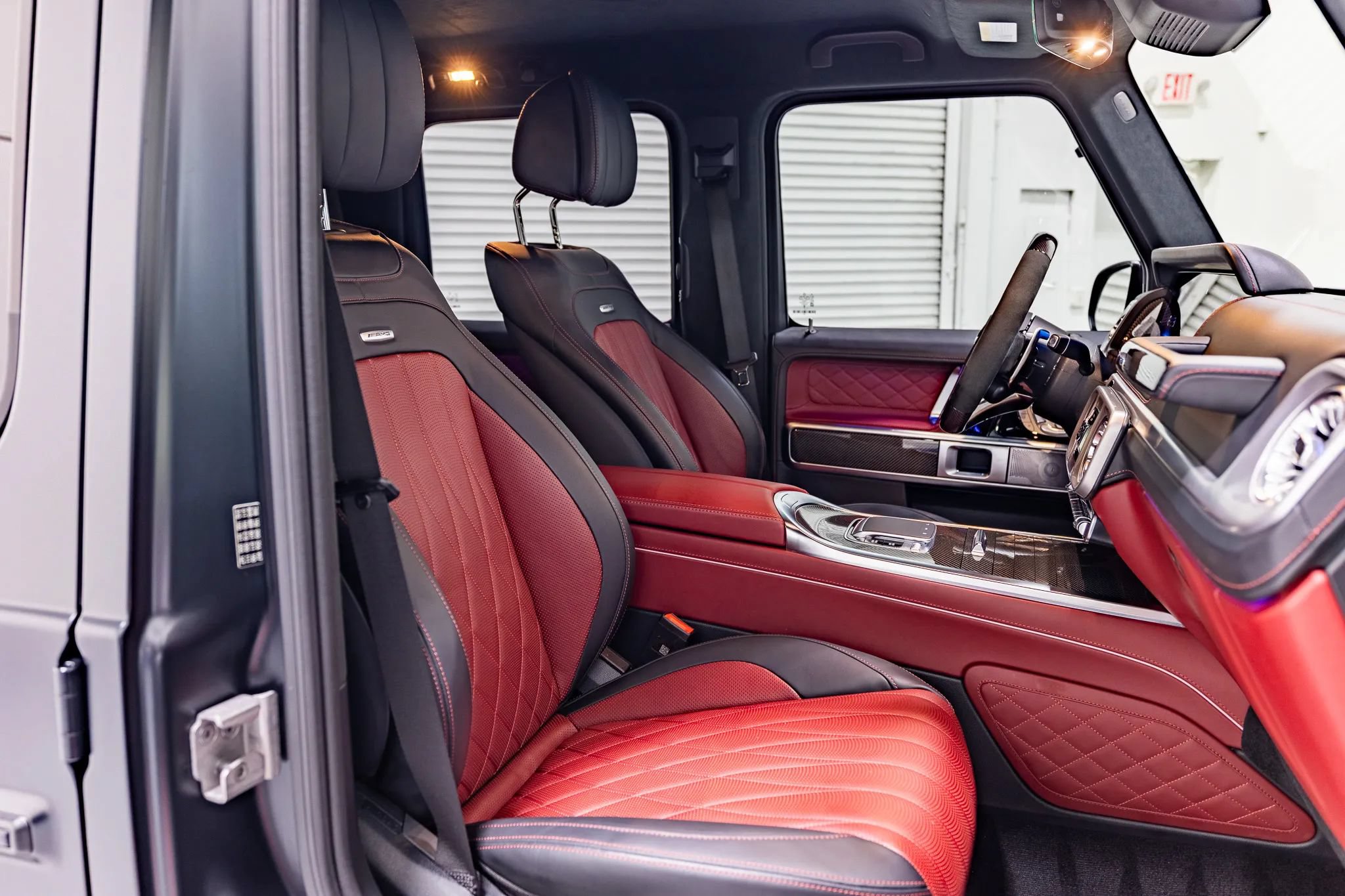 Used 2025 Mercedes-Benz G 63 AMG 4MATIC image 32
