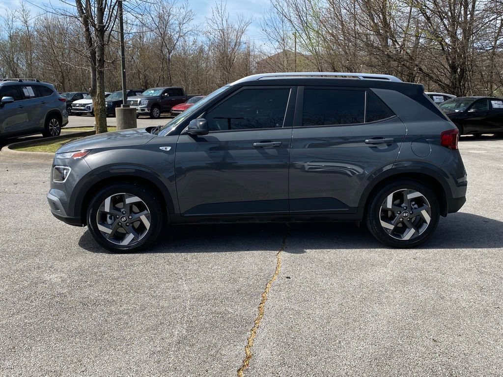 Certified 2025 Hyundai Venue Limited image 4