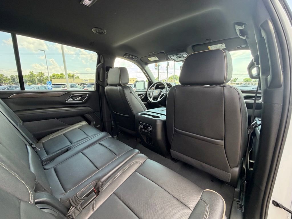 Used 2024 Chevrolet Suburban Premier AWD/4WD image 29