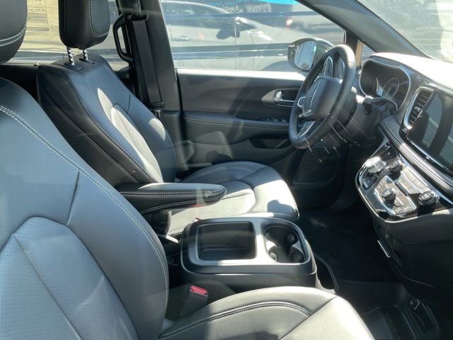 New 2026 Chrysler Pacifica Select image 22