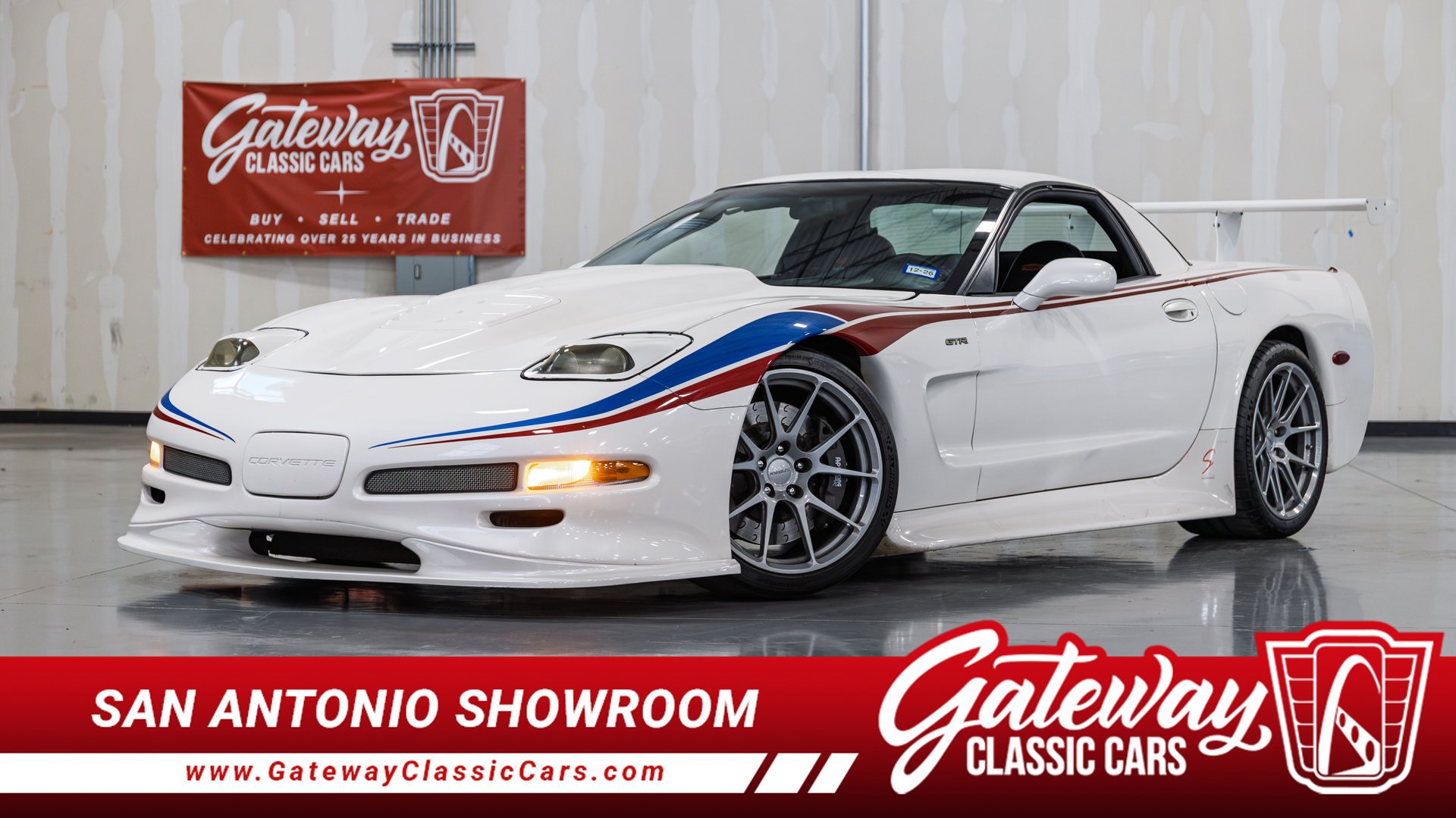 Used 2002 Chevrolet Corvette Z06 w/ Memory Pkg RWD image 1