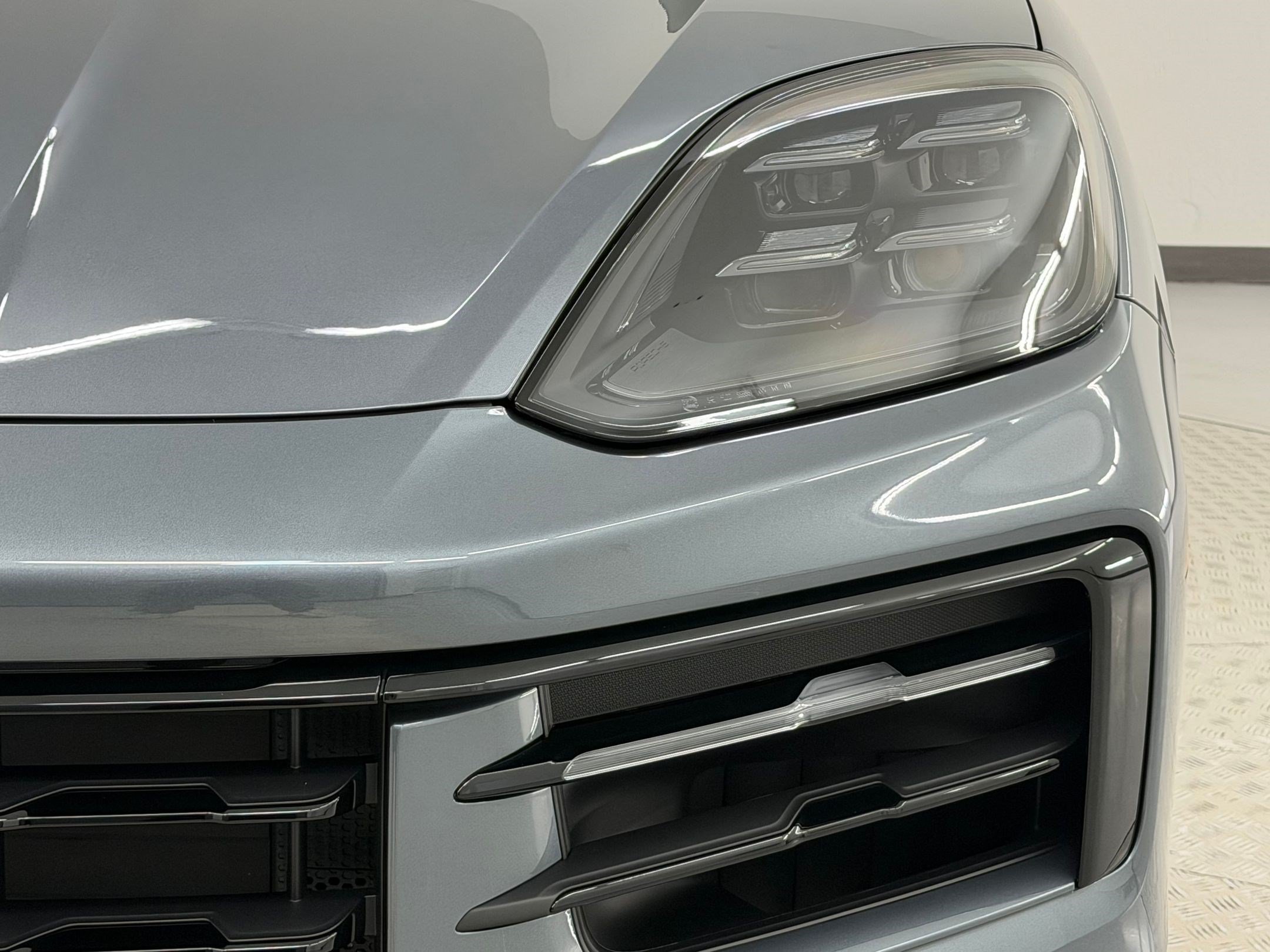 Certified 2026 Porsche Cayenne Coupe AWD/4WD image 12