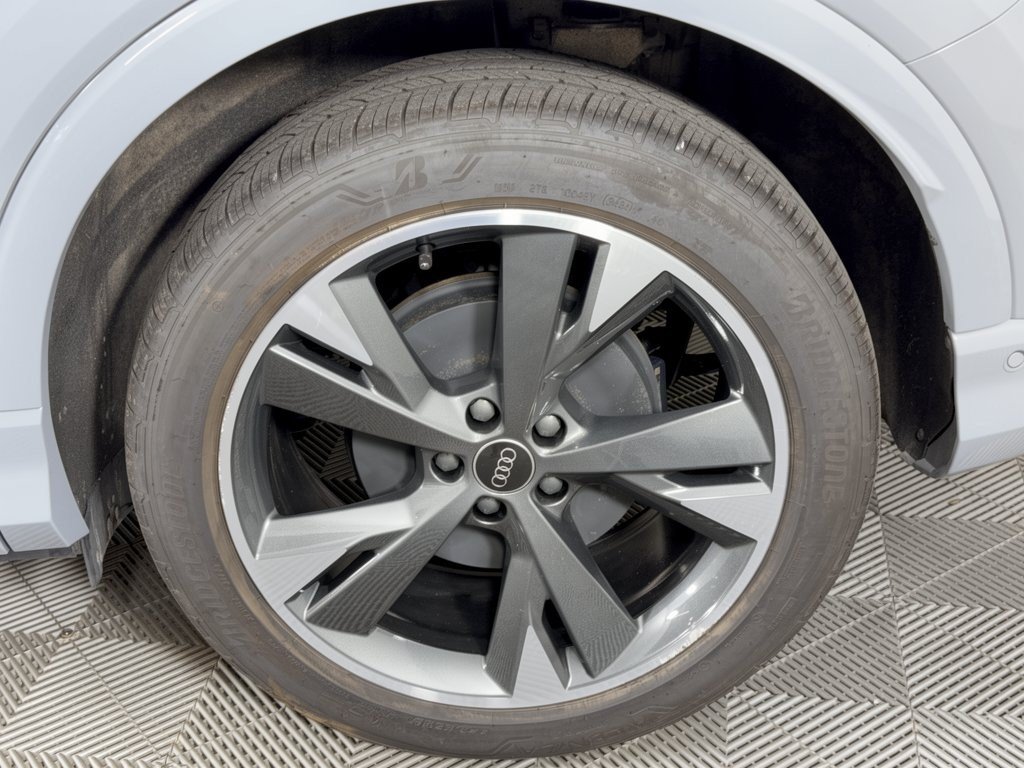 Used 2024 Audi Q4 e-tron Premium Plus w/ Premium Plus AWD/4WD image 13