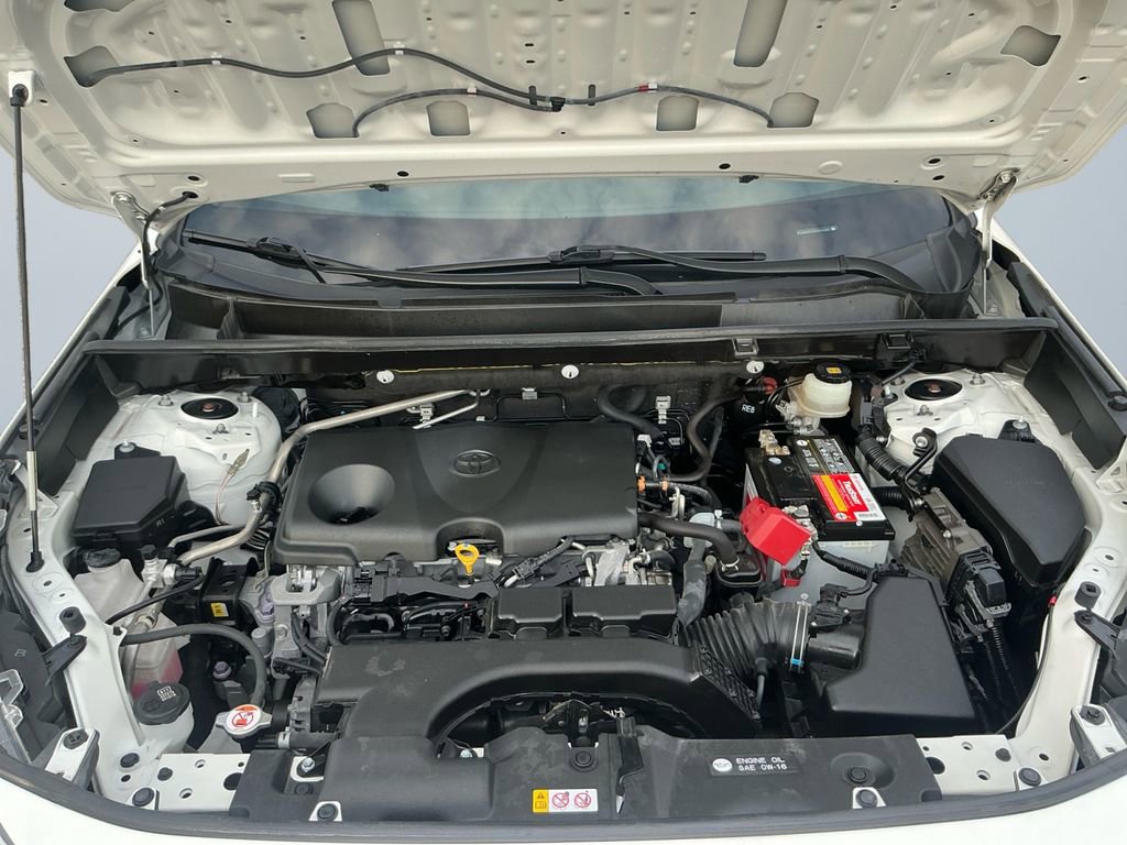 Used 2019 Toyota RAV4 XLE image 18