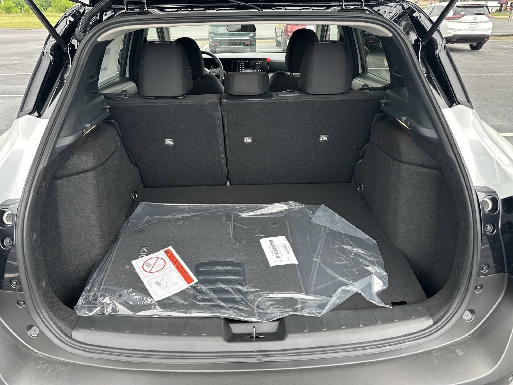 New 2026 Nissan Kicks SV w/ Cold Weather Package AWD/4WD image 28