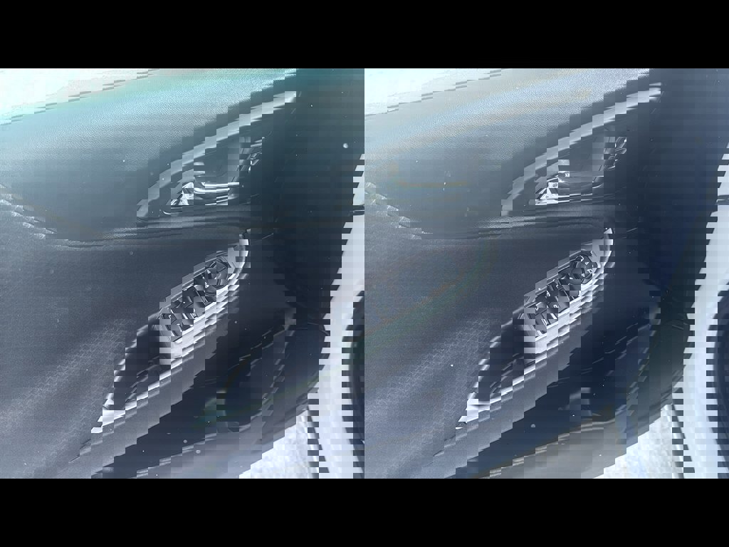 Used 2024 Chevrolet Malibu LT w/ Sport Edition image 7