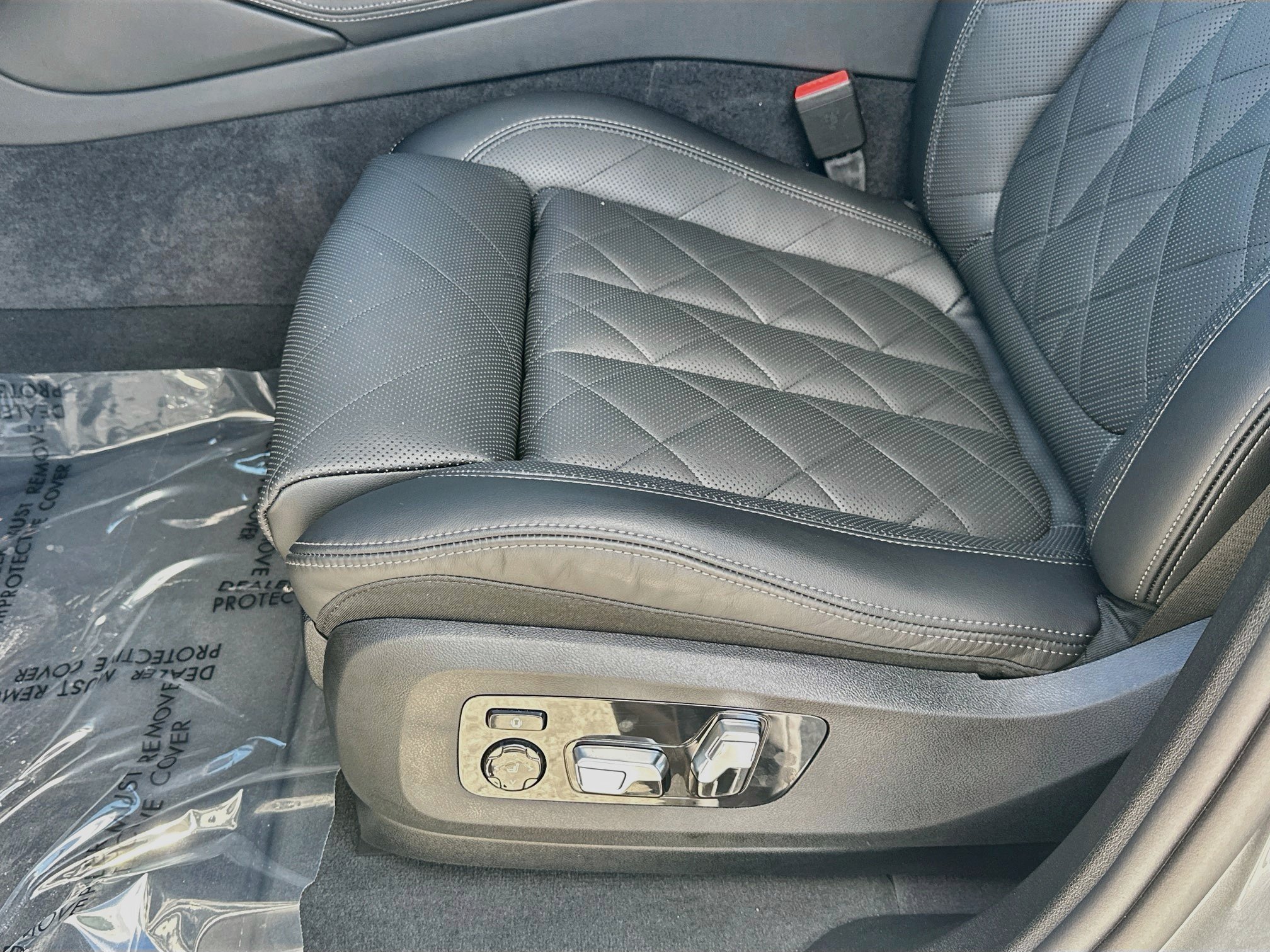 Used 2026 BMW X6 xDrive40i w/ Climate Comfort Package AWD/4WD image 18