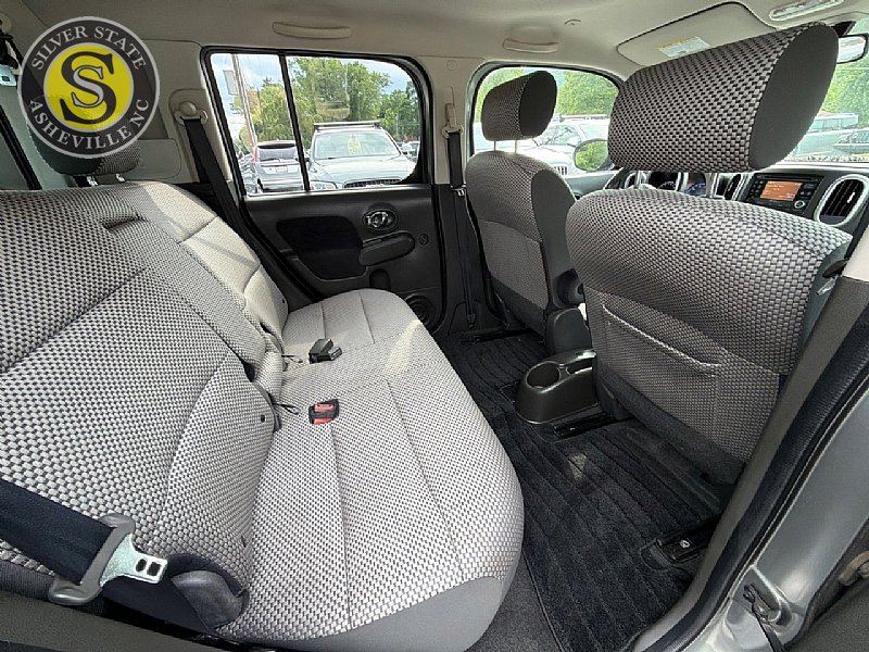Used 2010 Nissan Cube 1.8 S Krom Edition w/ Interior Designer Pkg FWD image 18