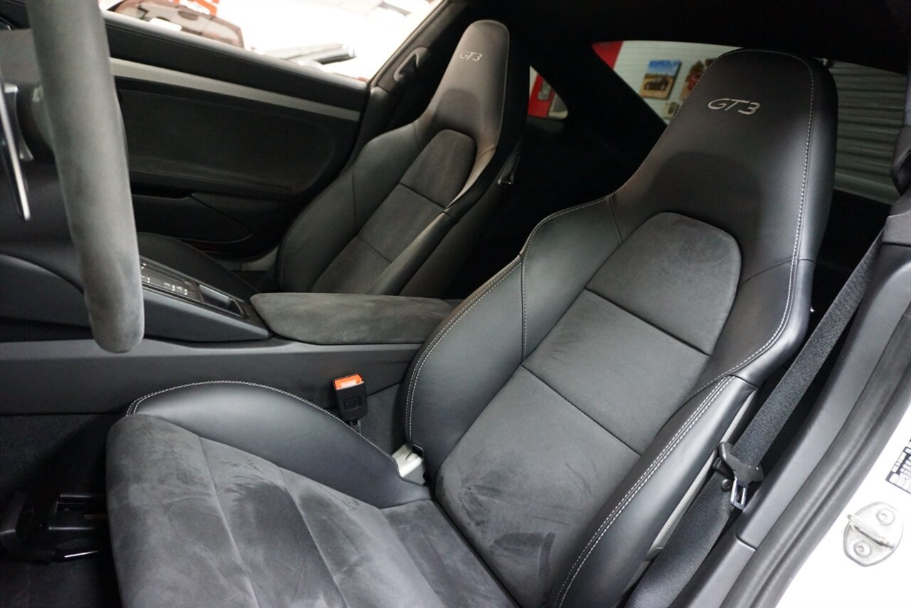 Used 2015 Porsche 911 GT3 RWD image 11