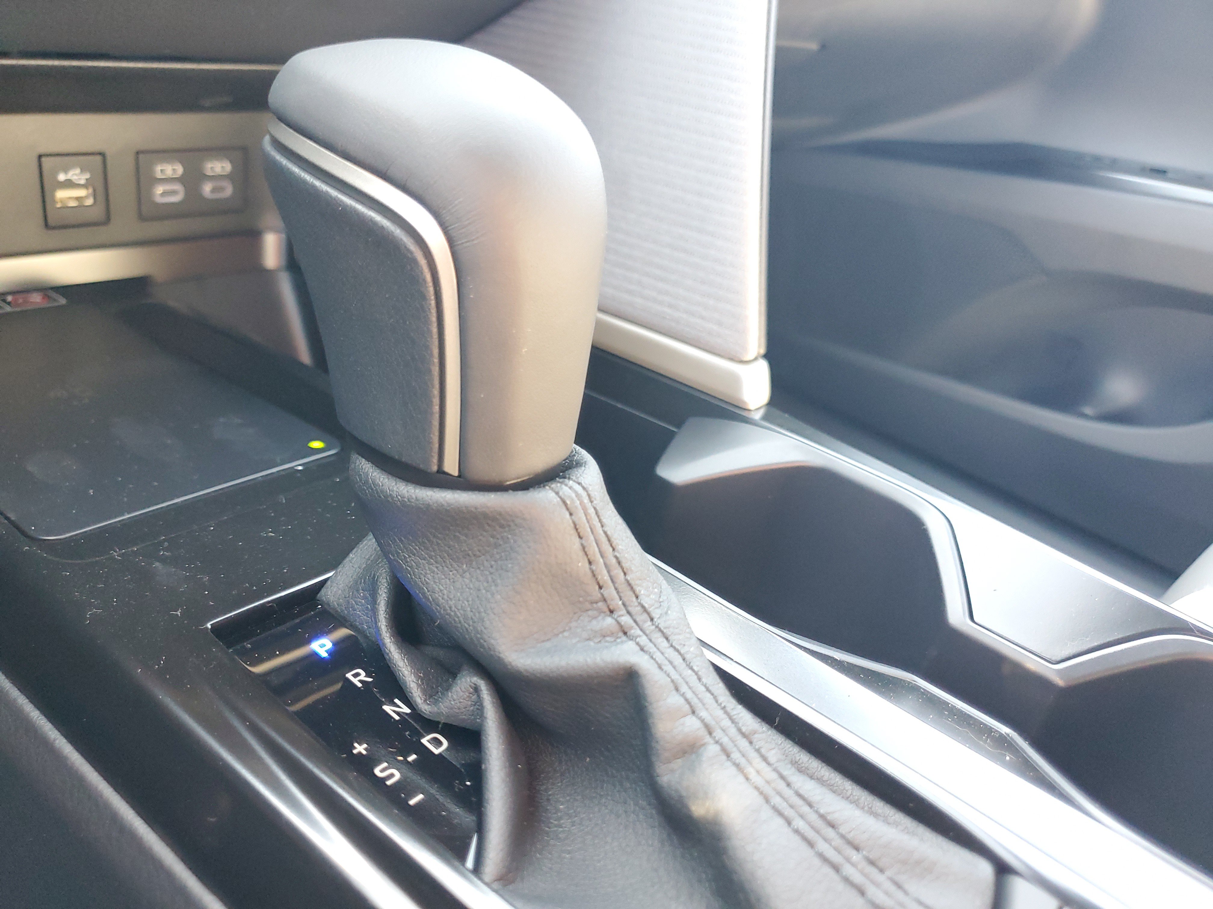 New 2027 Toyota Camry SE w/ Convenience Package FWD image 31