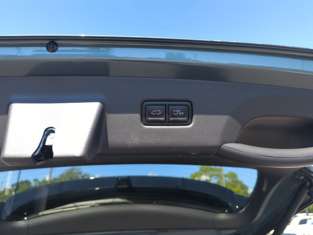 Used 2025 Kia Carnival SX Prestige FWD image 33