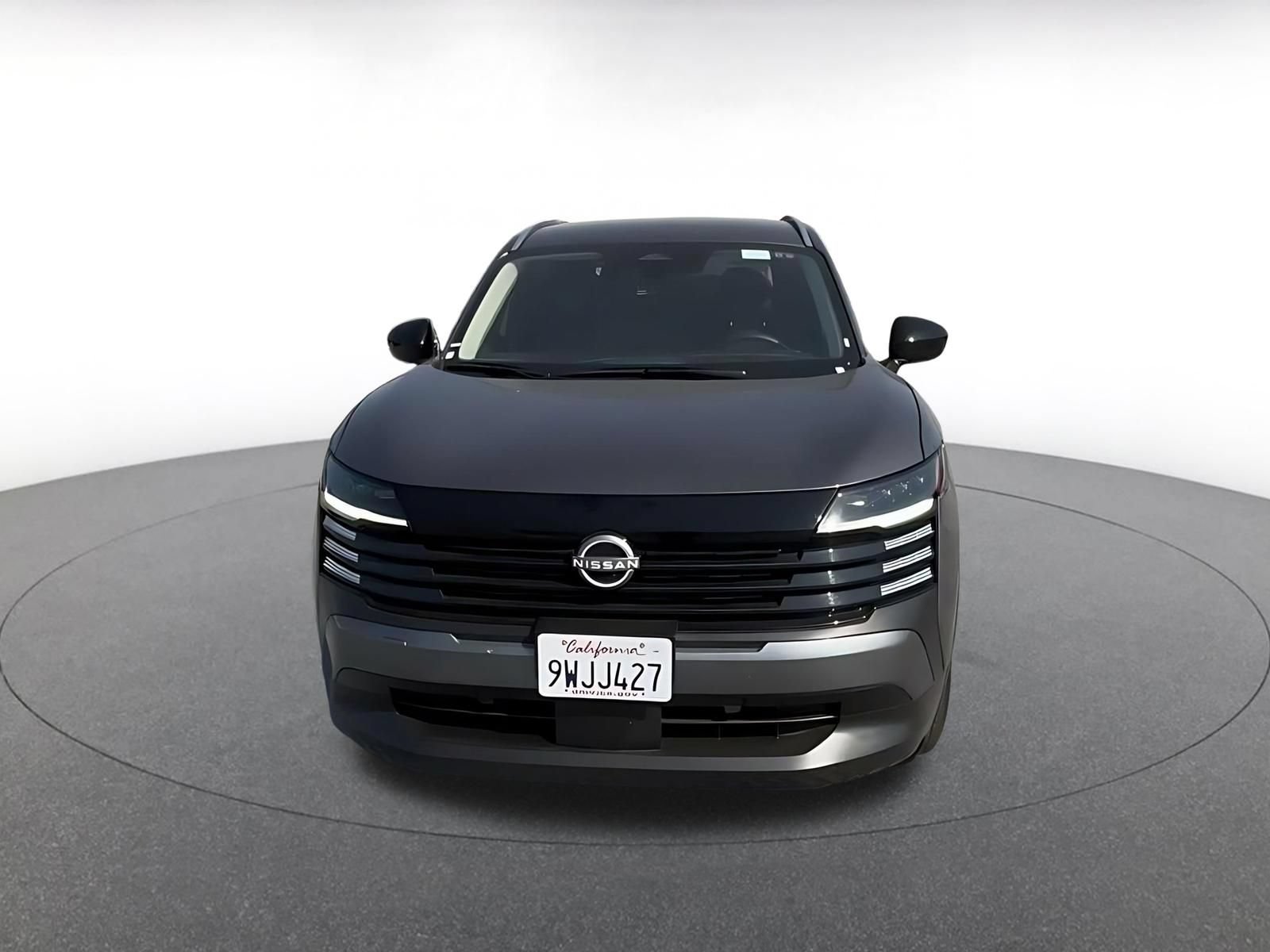 Used 2026 Nissan Kicks SV w/ Cold Weather Package FWD image 4