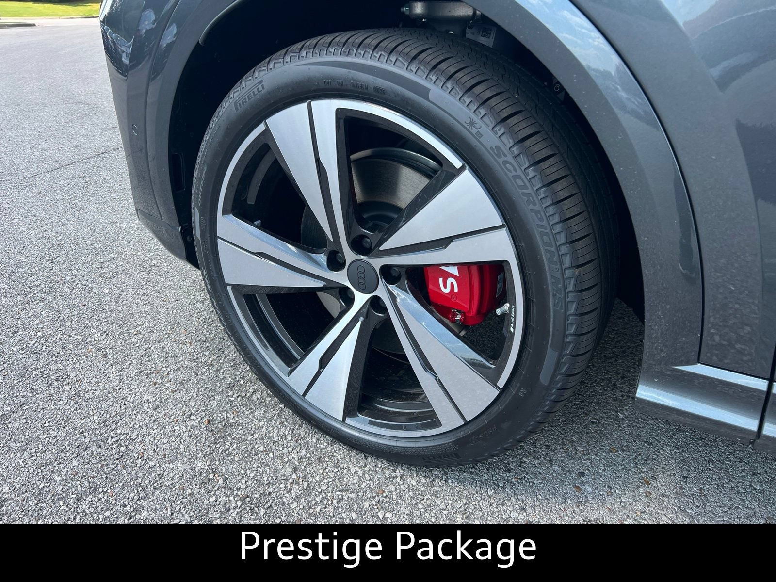 New 2026 Audi SQ5 Prestige AWD/4WD image 5