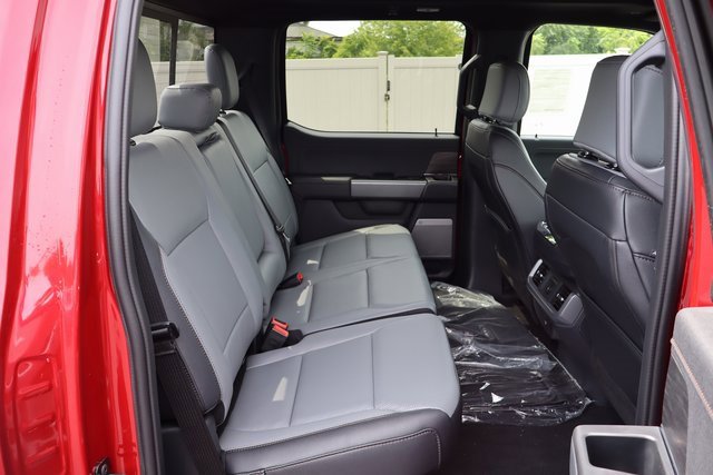 New 2025 Ford F150 Lightning Lariat w/ Max Trailer Tow Package image 37