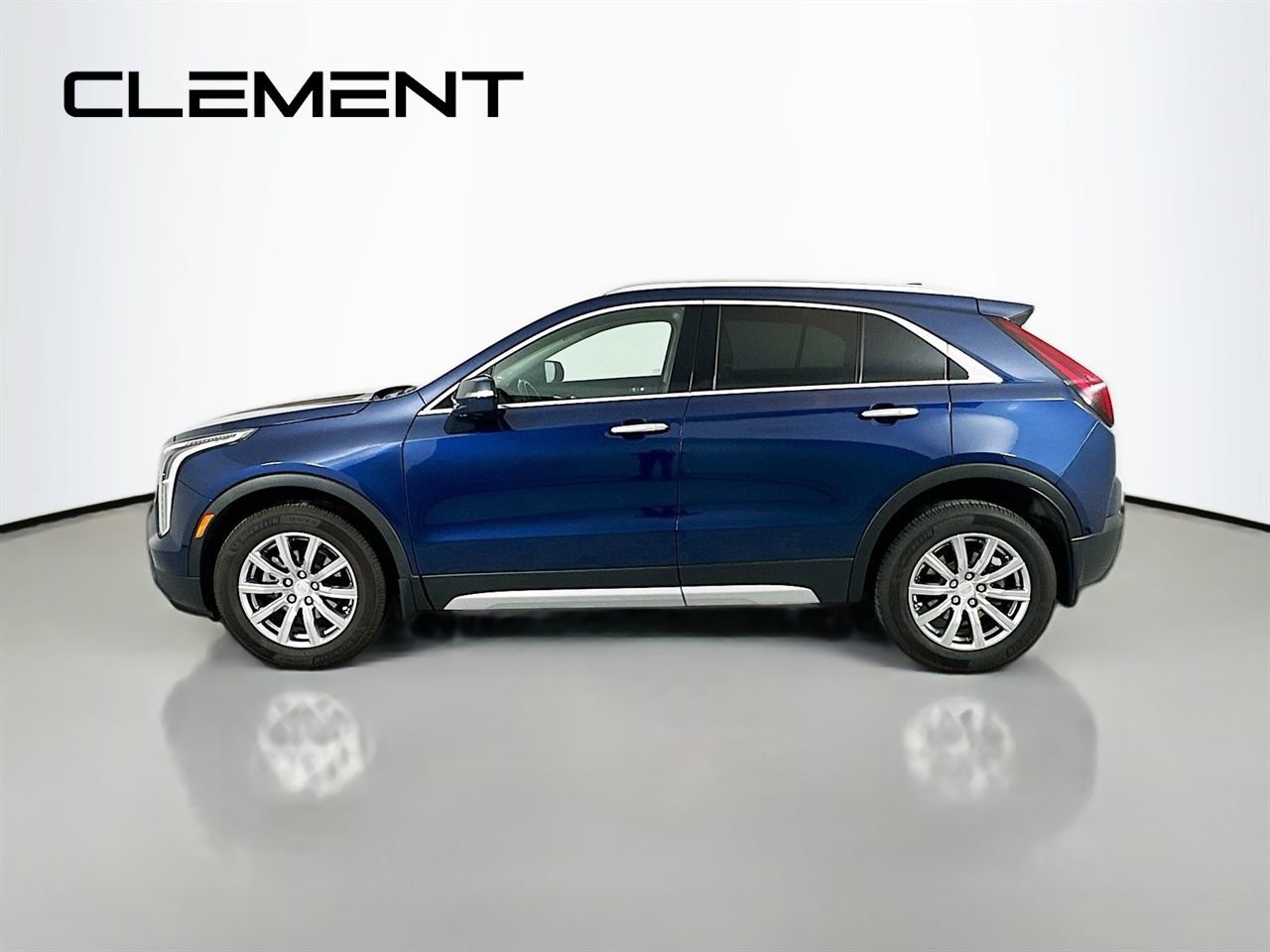Used 2022 Cadillac XT4 Premium Luxury w/ Safety Alert Package image 6
