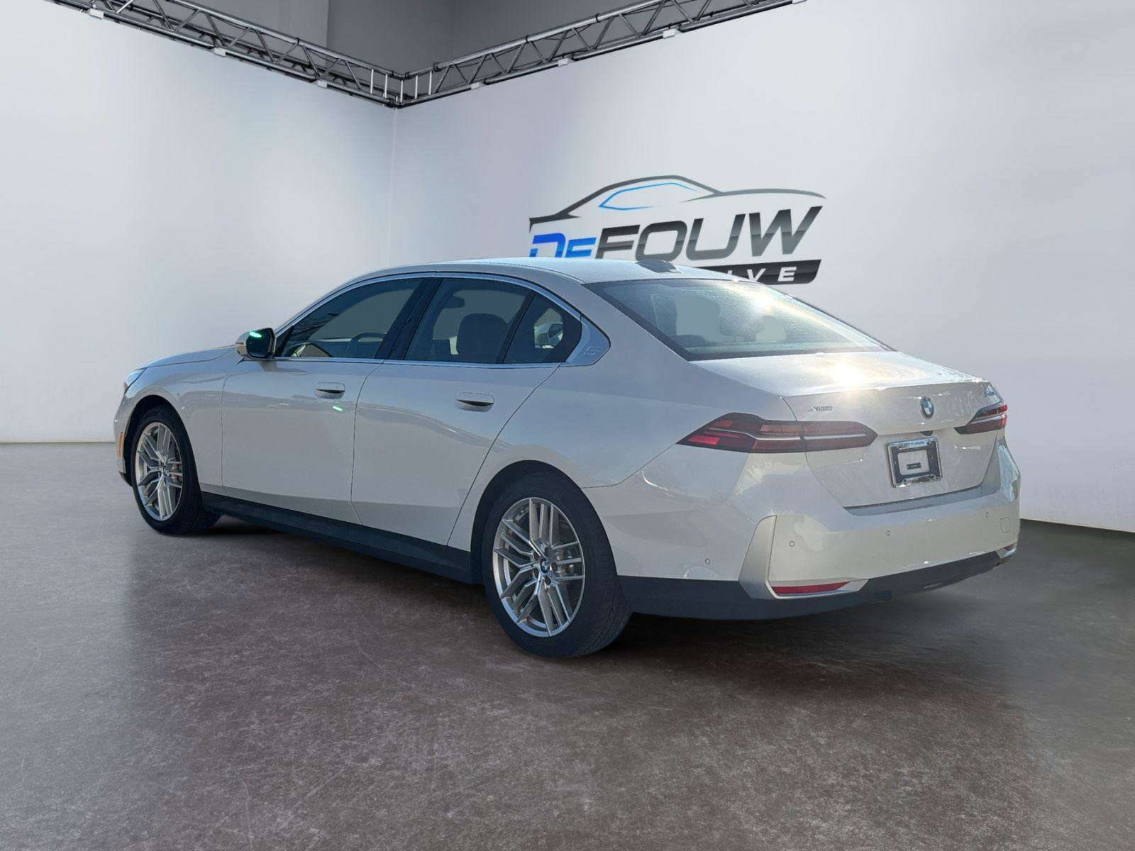 Certified 2025 BMW 540i xDrive w/ Premium Package image 5