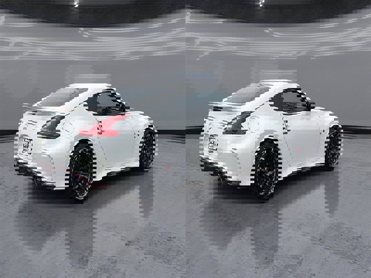 Used 2017 Nissan 370Z NISMO image 5