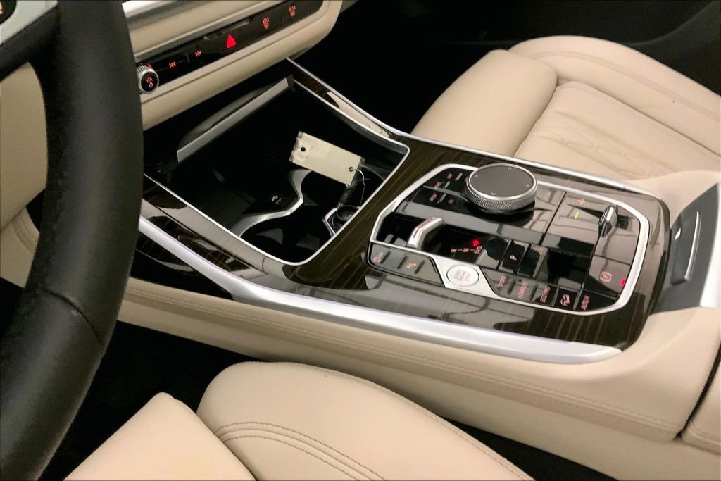 Certified 2024 BMW X7 xDrive40i w/ M Sport Package image 22