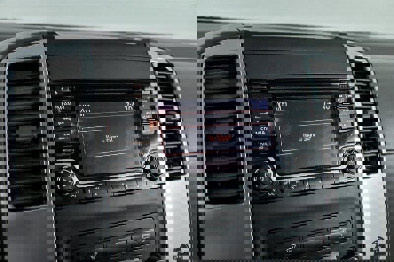 Used 2018 Nissan Frontier SV image 23