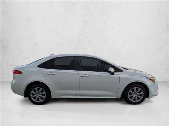 Used 2023 Toyota Corolla LE FWD image 4