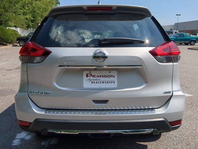 Used 2017 Nissan Rogue S AWD/4WD image 5