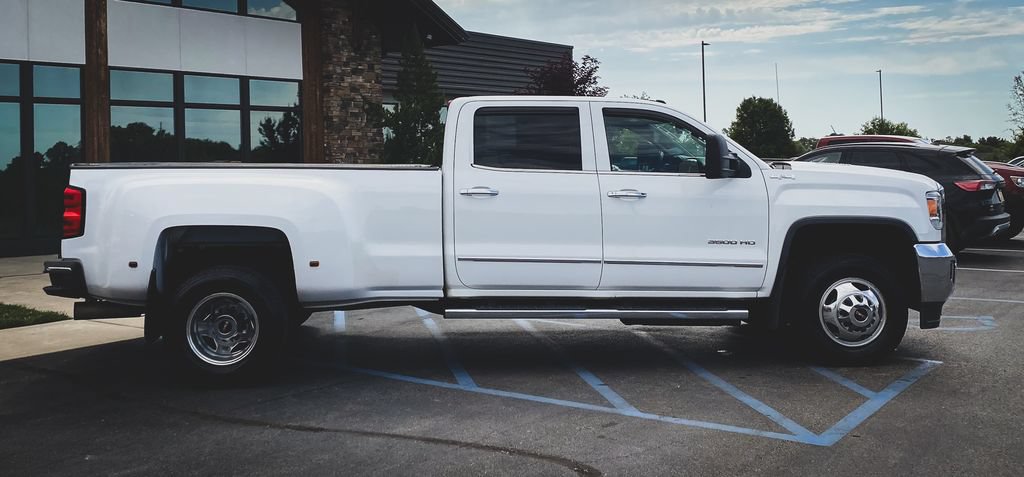 Used 2015 GMC Sierra 3500 SLT AWD/4WD image 29